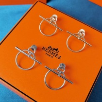 エルメス ピアス 偽物「 Loop ループ 」MM 2色 H114504B00